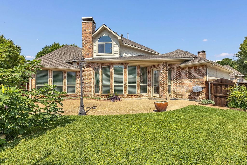 Property in a prime location with modern interiors