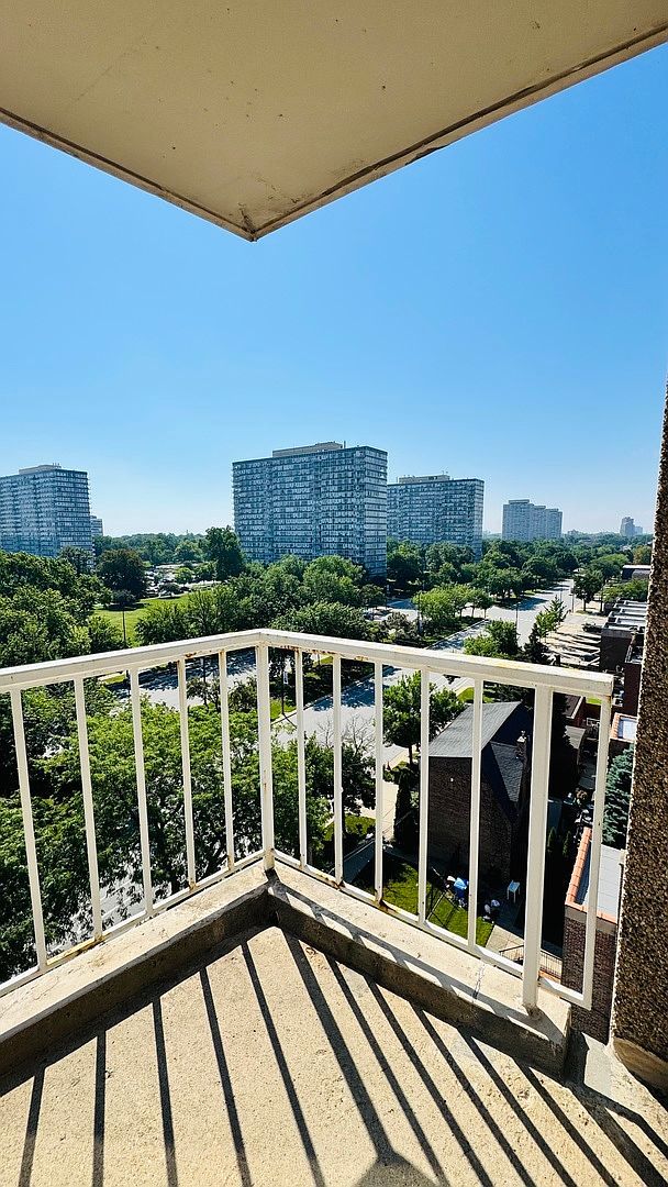 Property in a prime location with modern interiors