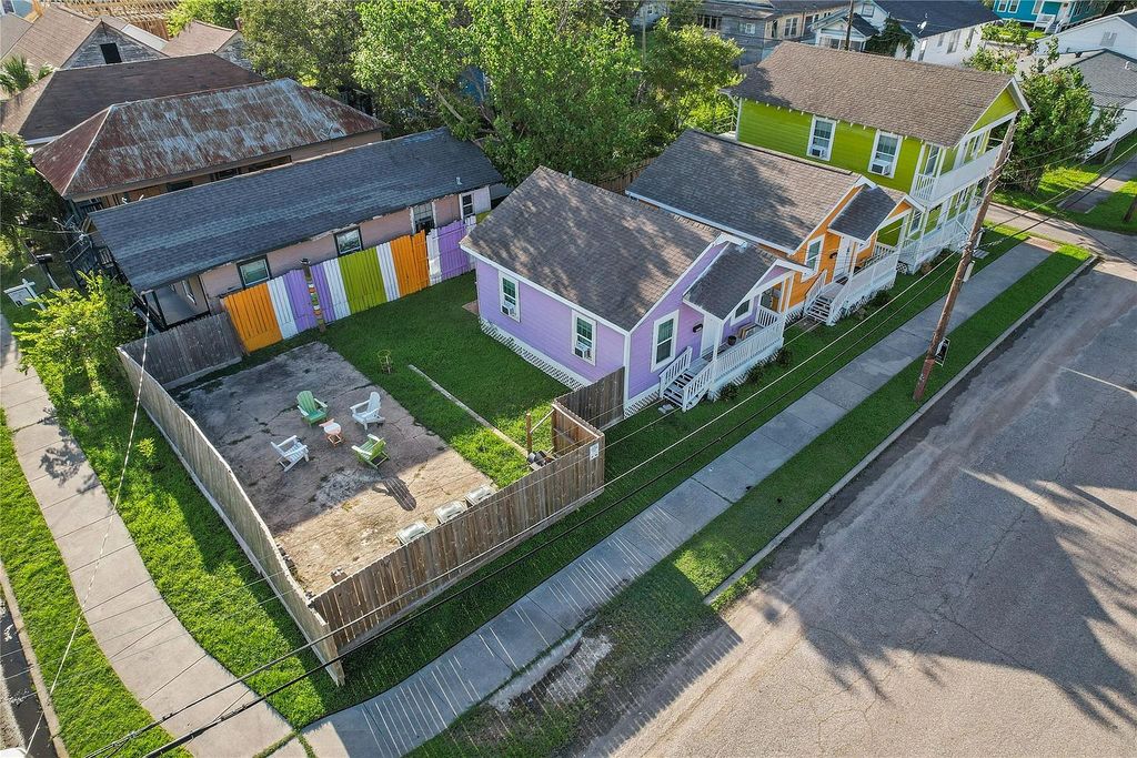 Cozy home in a quiet neighborhood