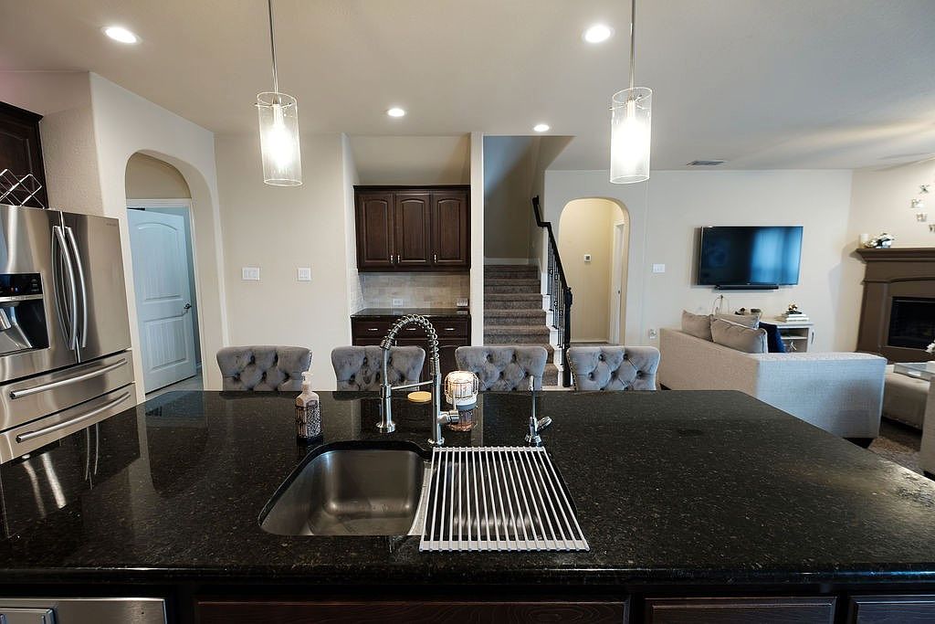 Property in a prime location with modern interiors