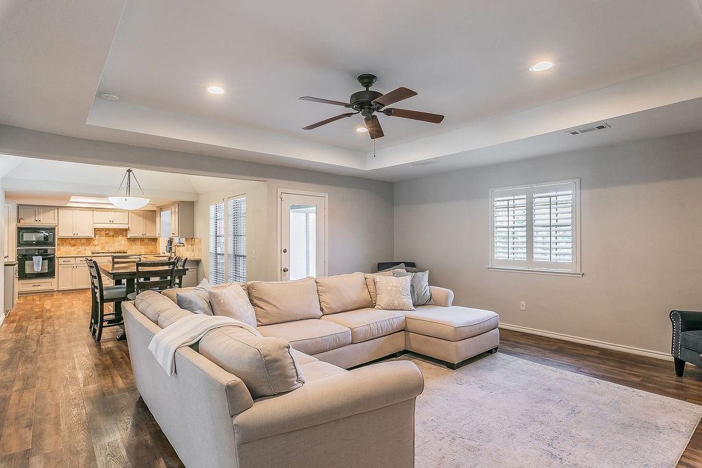 Property in a prime location with modern interiors