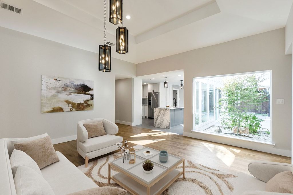 Property in a prime location with modern interiors
