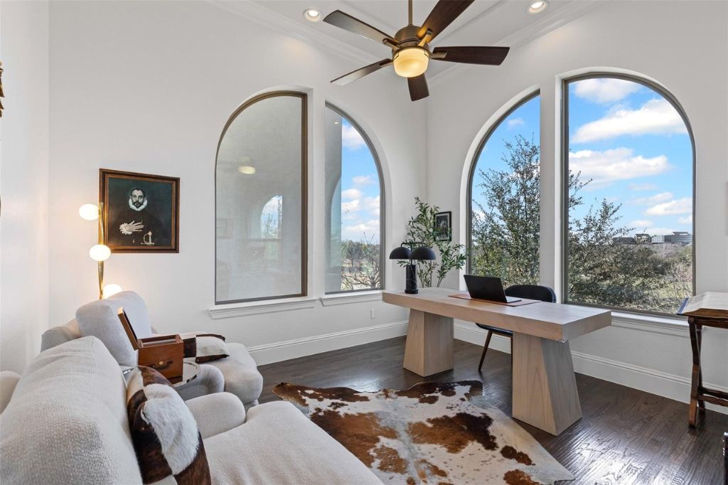 Property in a prime location with modern interiors