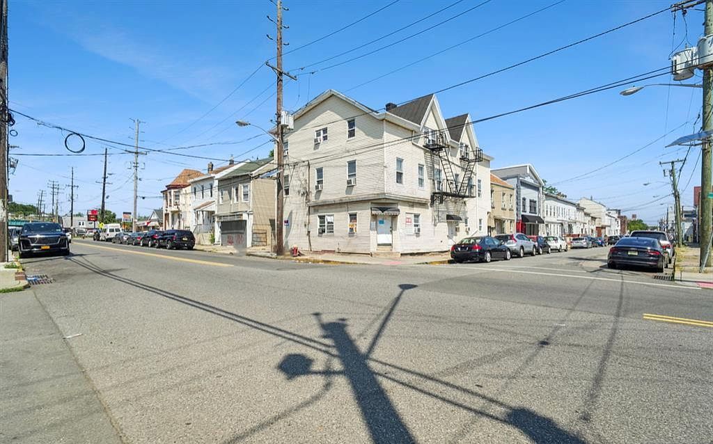 196-198 Beech St, Paterson, NJ 07501