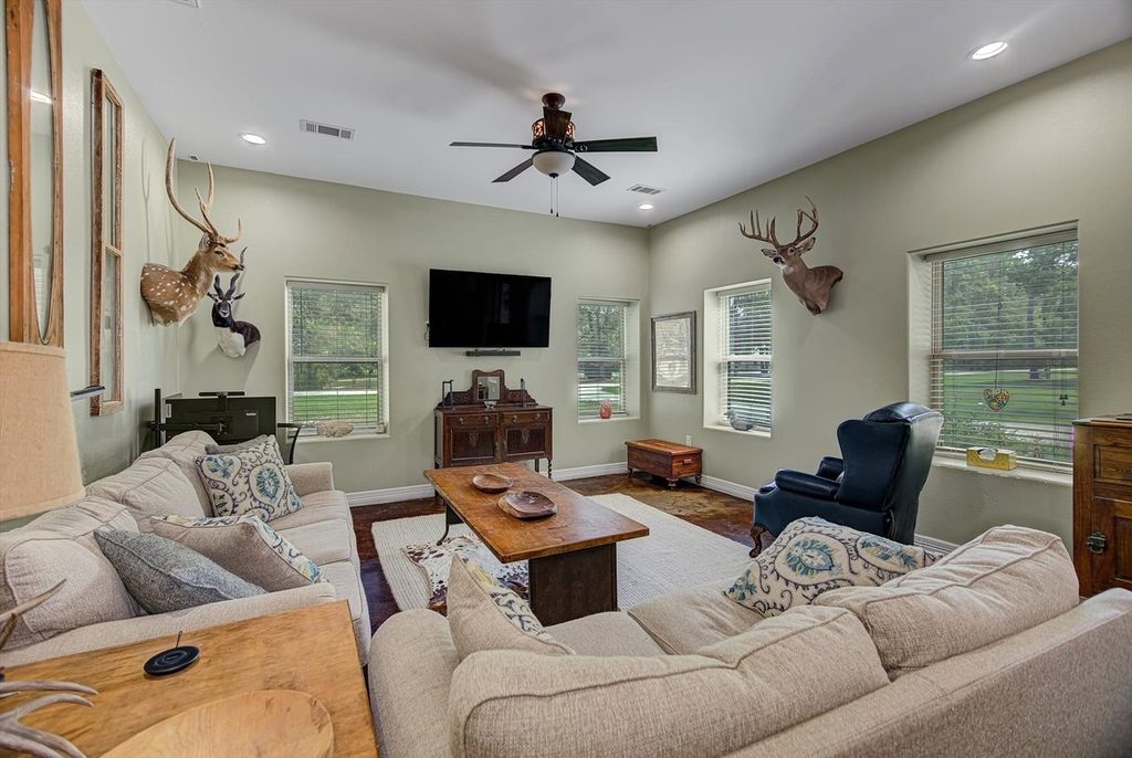 Property in a prime location with modern interiors