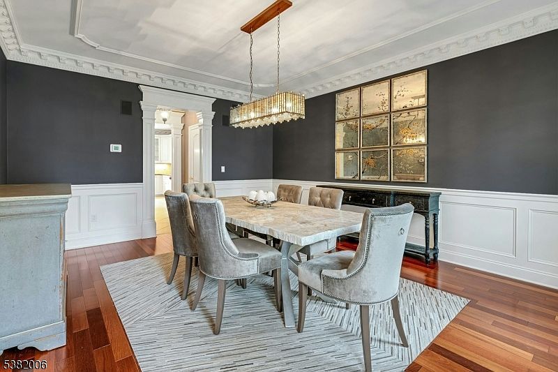 Property in a prime location with modern interiors