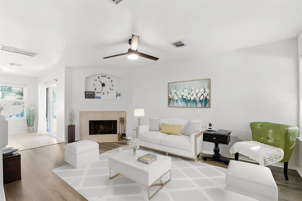Property in a prime location with modern interiors