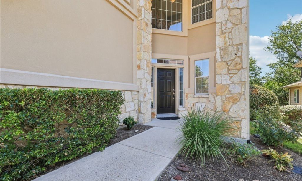 Property in a prime location with modern interiors