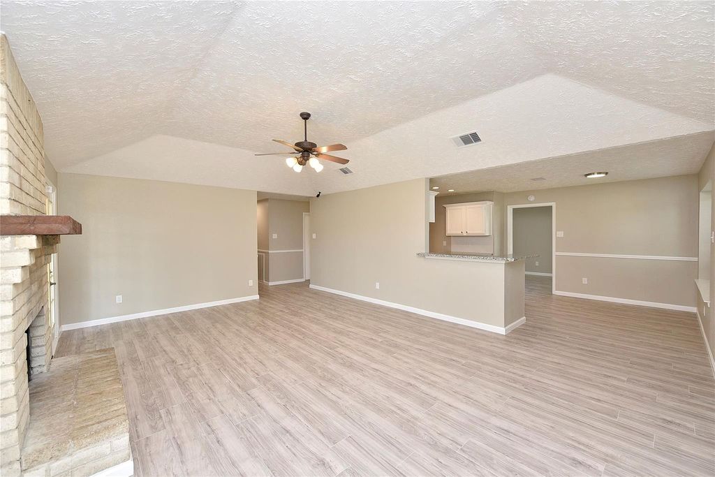 Property in a prime location with modern interiors