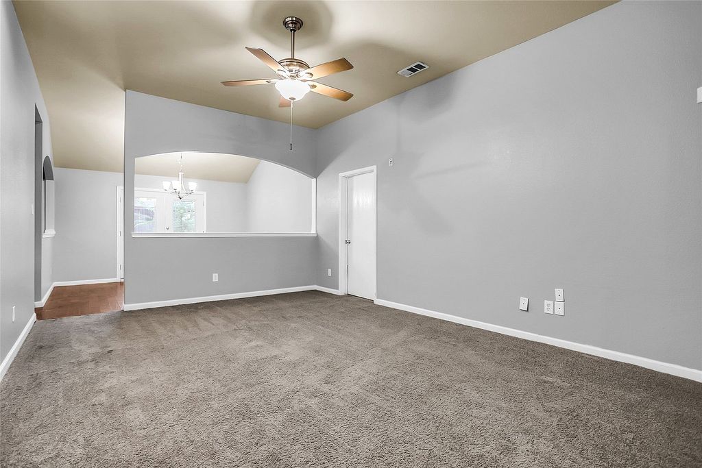 Property in a prime location with modern interiors