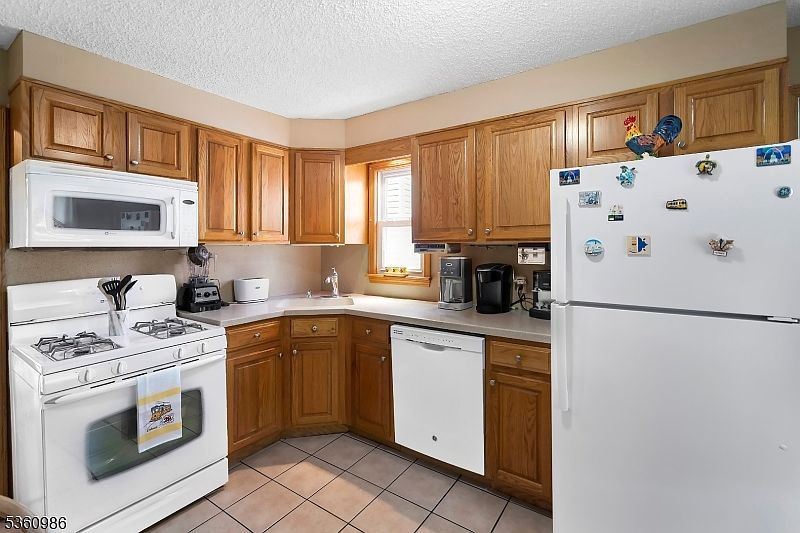 Property in a prime location with modern interiors