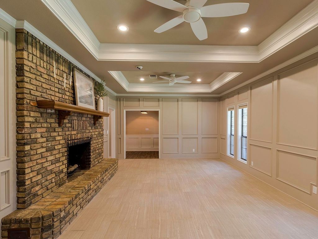 Property in a prime location with modern interiors