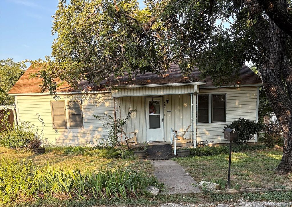 Cozy home in a quiet neighborhood