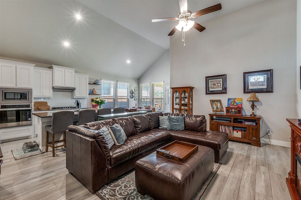 Property in a prime location with modern interiors