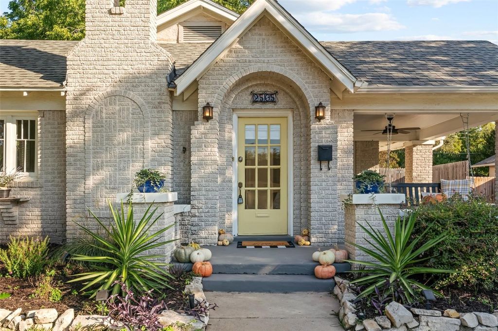 Cozy home in a quiet neighborhood