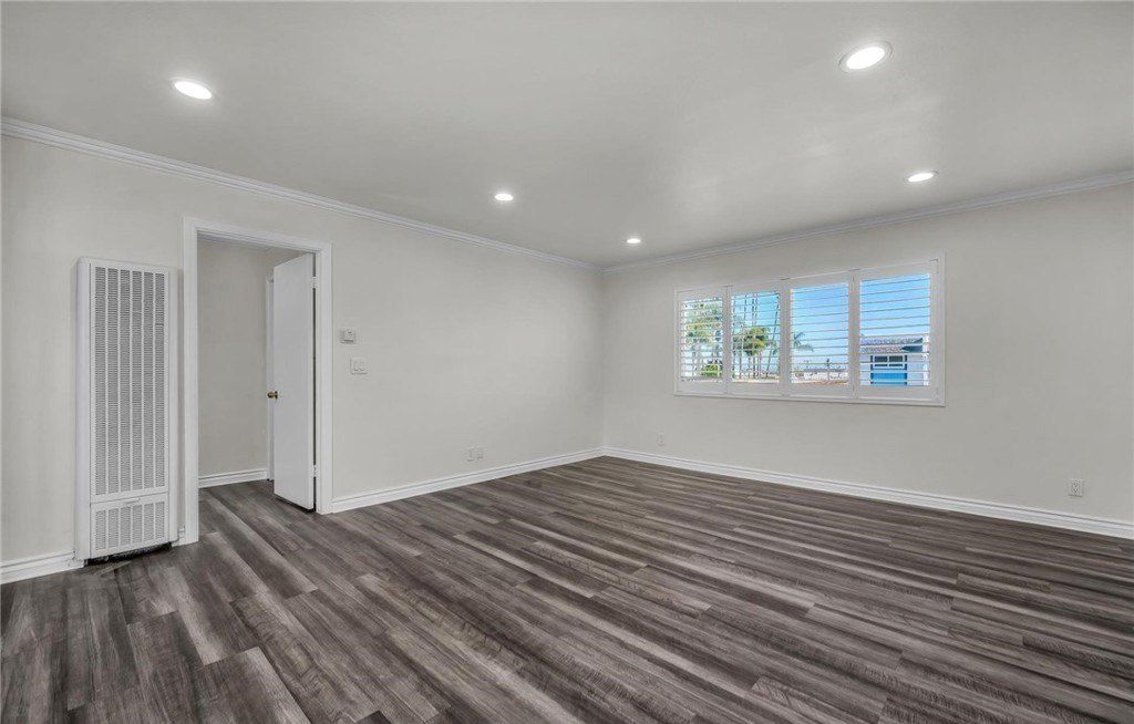 Property in a prime location with modern interiors