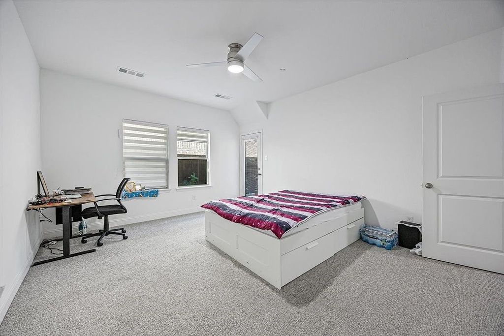 Property in a prime location with modern interiors