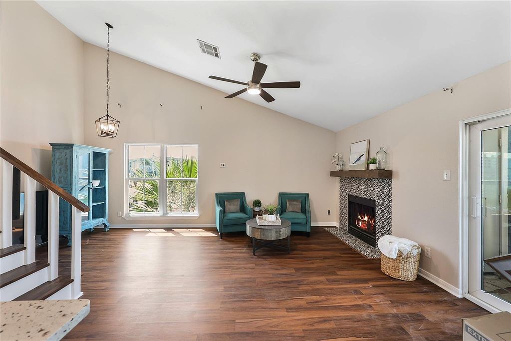 Property in a prime location with modern interiors