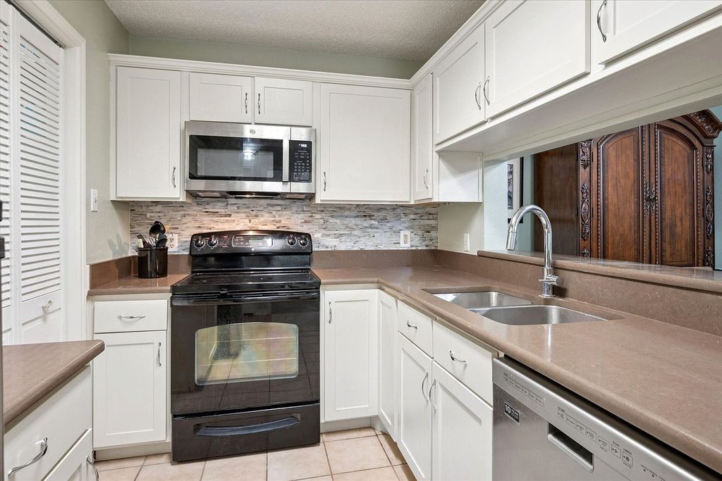 Property in a prime location with modern interiors