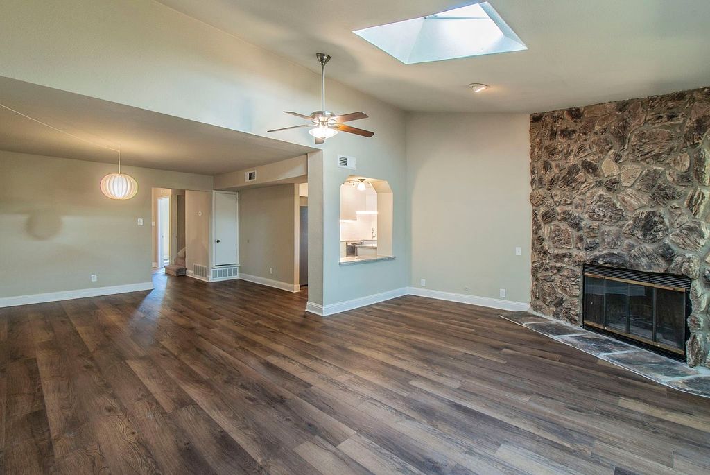 Property in a prime location with modern interiors