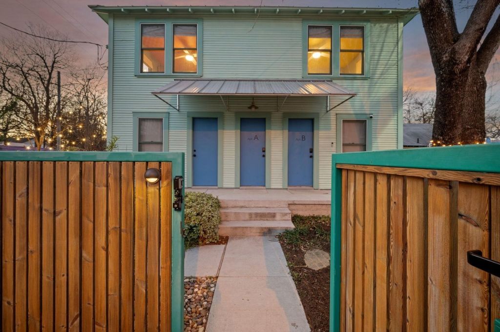Property in a prime location with modern interiors