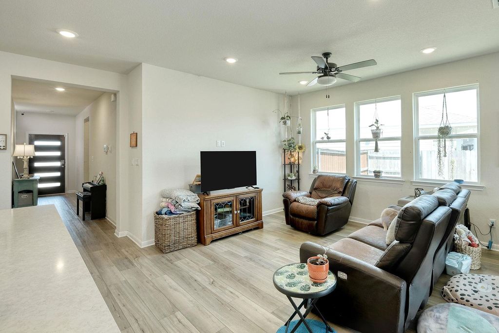 Property in a prime location with modern interiors