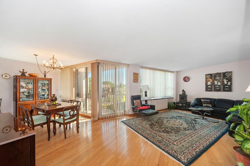 Property in a prime location with modern interiors