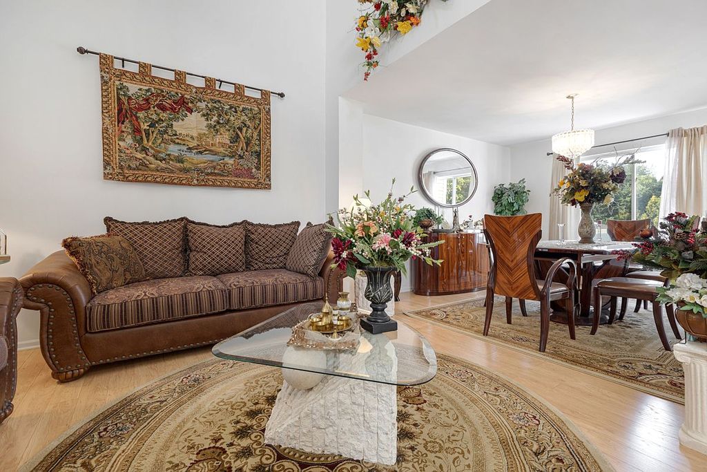 Property in a prime location with modern interiors