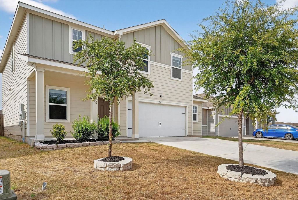 Property in a prime location with modern interiors