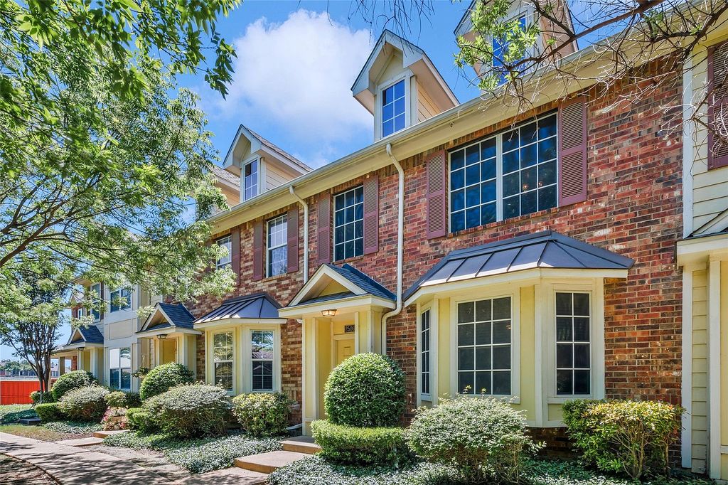 Property in a prime location with modern interiors