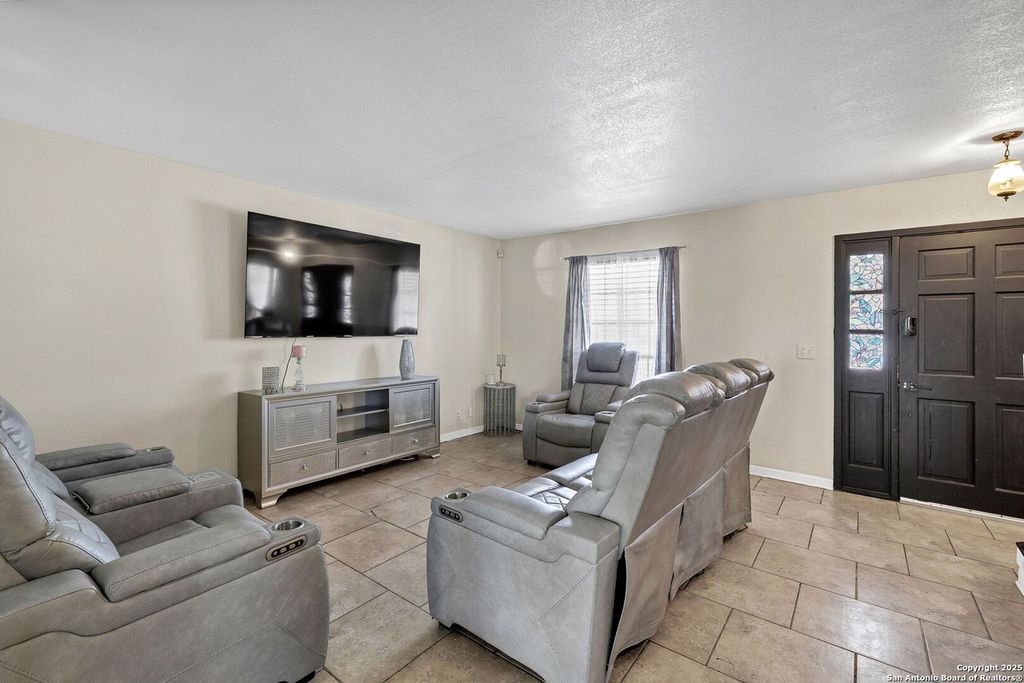 Property in a prime location with modern interiors